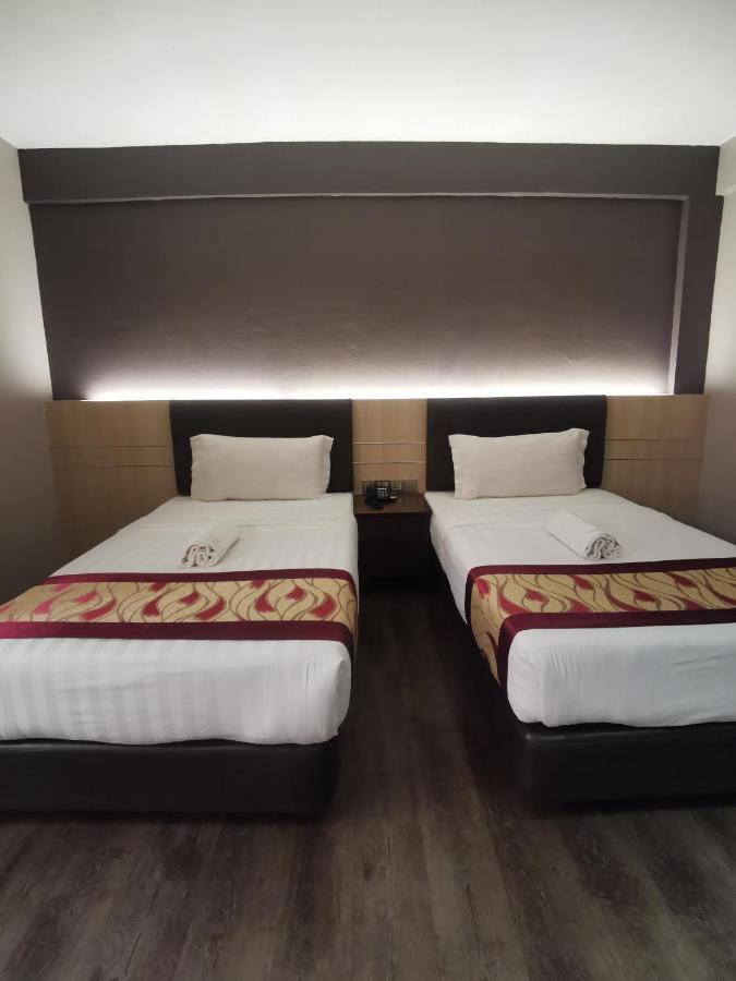 Palace Inn Miri Exteriör bild