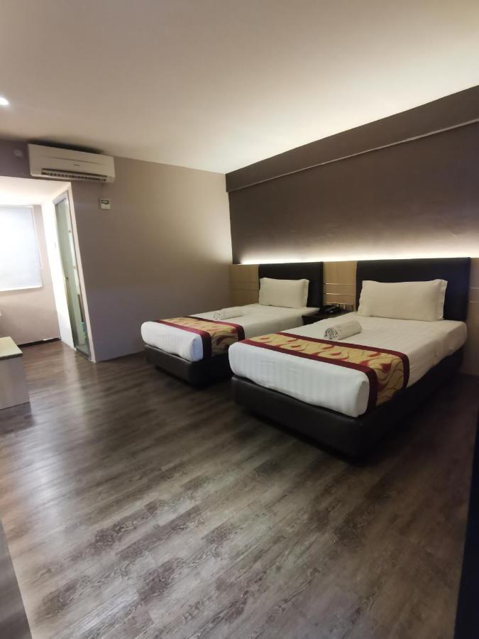 Palace Inn Miri Exteriör bild