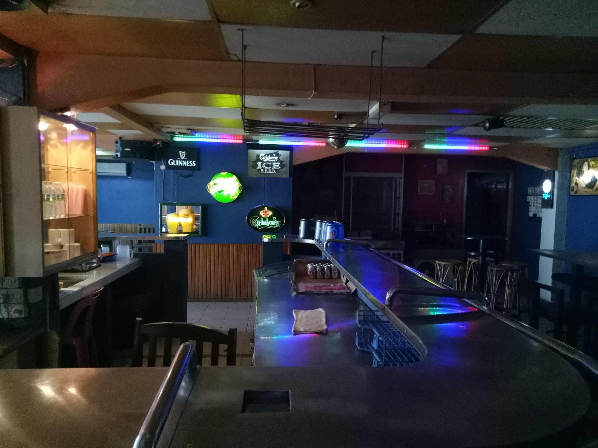 Palace Inn Miri Exteriör bild